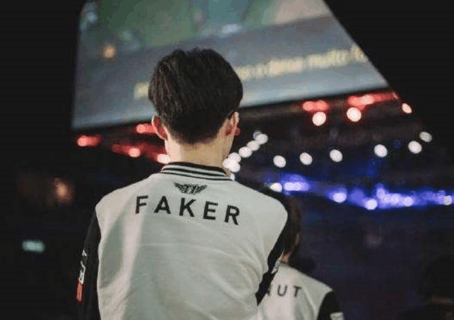LCK皇帝！Faker第十四次率T1打进LCK决赛，此前八次夺冠