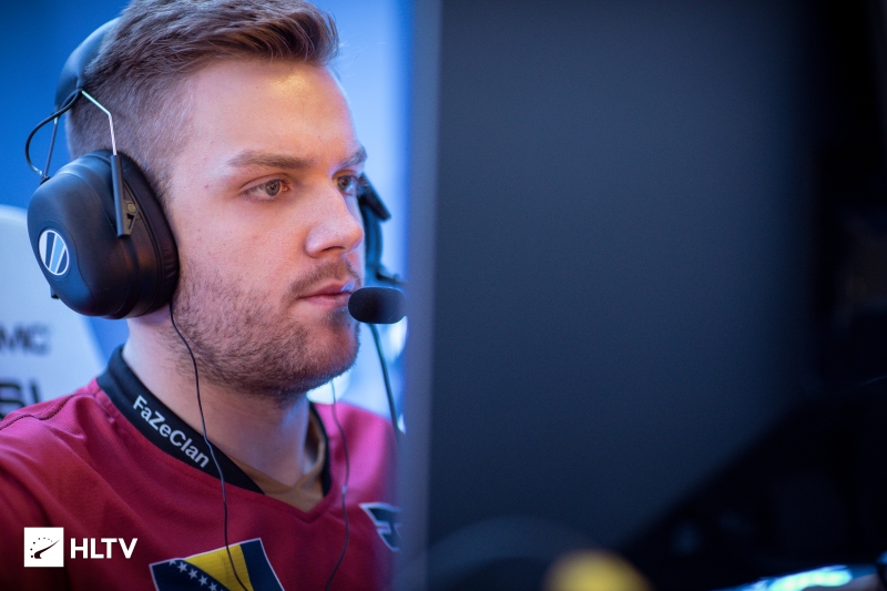 早期假期！ Team WE 的离谱中单和打野假装成职业选手，毫无悬念地被 LGD Gaming 以3-0横扫