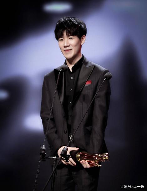 在第一场比赛中取得了大胜！Fisher Yongen 在团队战中击败了 ucal Akali， Nongshim RedForce 轻松击败了 DRX ，赢得了第一场比赛