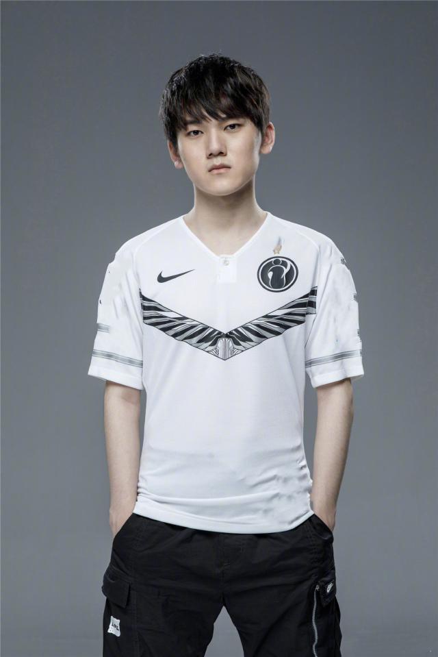 最佳亮点：在2025年BLAST Bounty春季赛中， Spirit 与 Heroic 的比赛