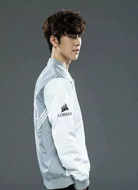 LCK春季赛第二周积分榜：T1四战全胜一骑绝尘 DK紧随其后